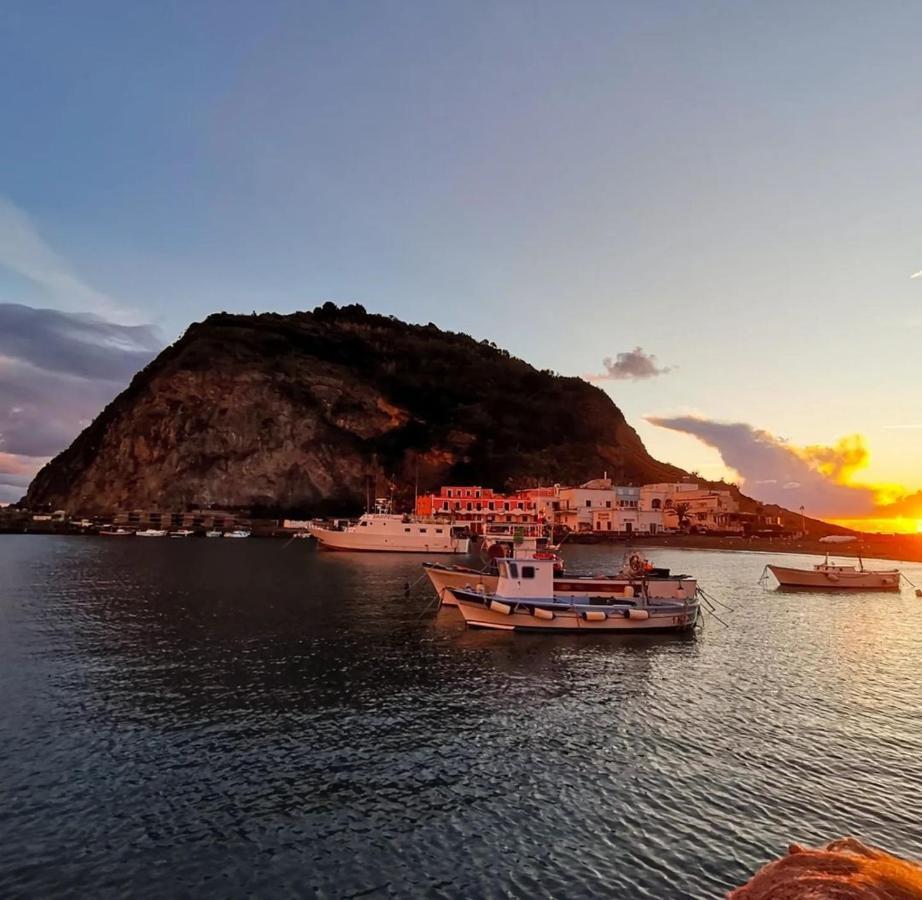 Mare Nostrum - Beachfront House - Sant'Angelo Ischia Sant'Angelo (Isola d'Ischia) Exterior foto